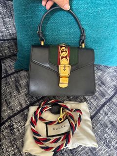 （分類：）位於 。 由 lolocloset 提交（商品編號 1410567824，圖片 1）。簡介： 。