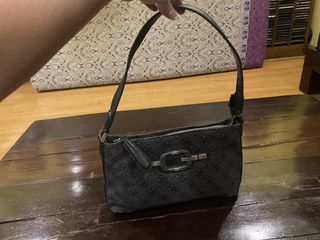 (Category: ) located in . Submitted by thriftstore.turtle (Listing ID 1410678604, Image 1). Description: .