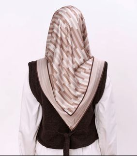 (Category: ) located in . Submitted by emyraz (Listing ID 1410570156, Image 1). Description: .