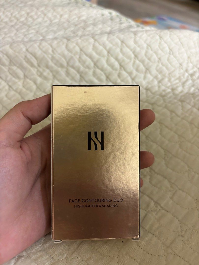 Hera Face Contouring Duo (Category: Makeup) located in Pasig City. Submitted by akideclutters (Listing ID 1410657340, Image 1). Description: Original Price: 700 Bough from South Korea PAYO Customer will shoulder the shipping fee.