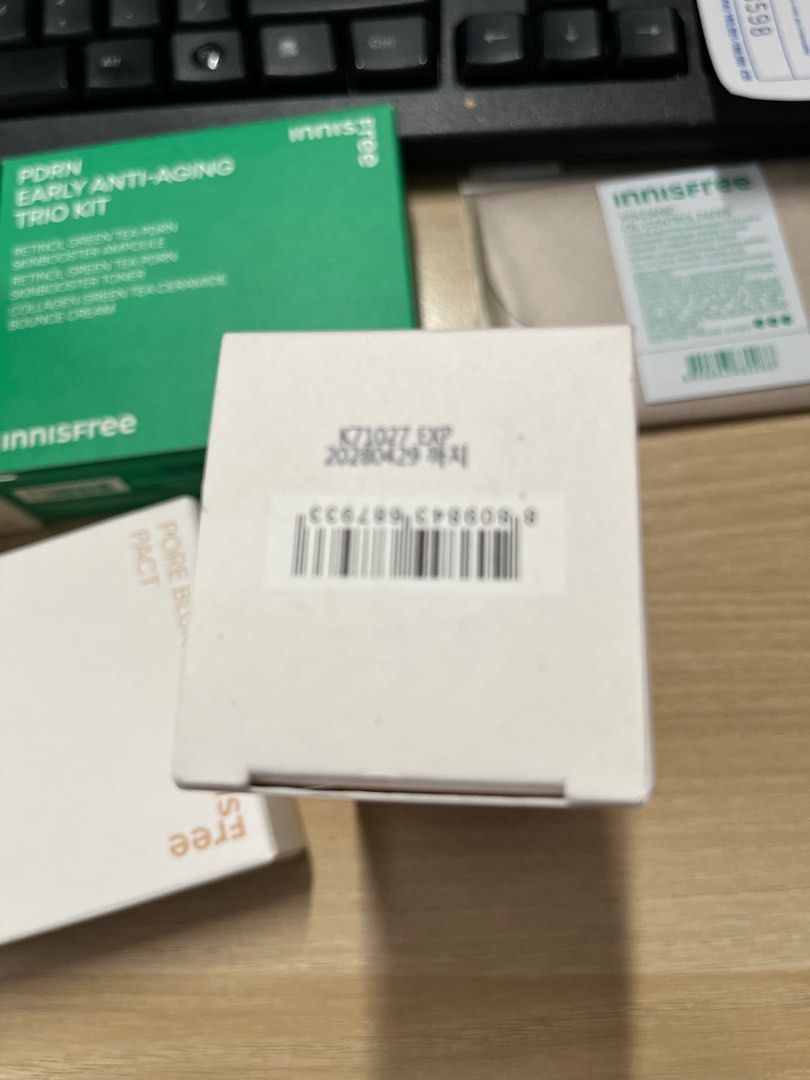 Innisfree Light Fitting Foundation SPF20 PA++ (Category: Makeup) located in Pasay City. Submitted by sethsummer (Listing ID 1410646682, Image 3). Description: - Innisfree Light Fitting Foundation - SPF20 PA++ - 30ml bottle - New and sealed - Original packaging - Expiration date: 20280429 - RFS: Extra - Original Price: P1,490 - Selling price: P999, fix - this is for light skin tone .