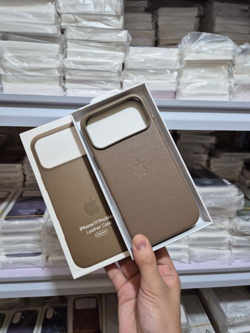 iPhone 17 Pro Max MagSafe Leather Case [Taupe], Mobile Phones & Gadgets