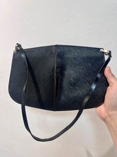 (Category: ) located in . Submitted by seagypseaph (Listing ID 1410652858, Image 1). Description: .