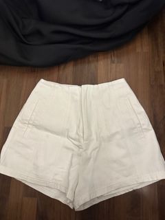 (Category: ) located in . Submitted by shopspacewardrobe (Listing ID 1410690288, Image 1). Description: .