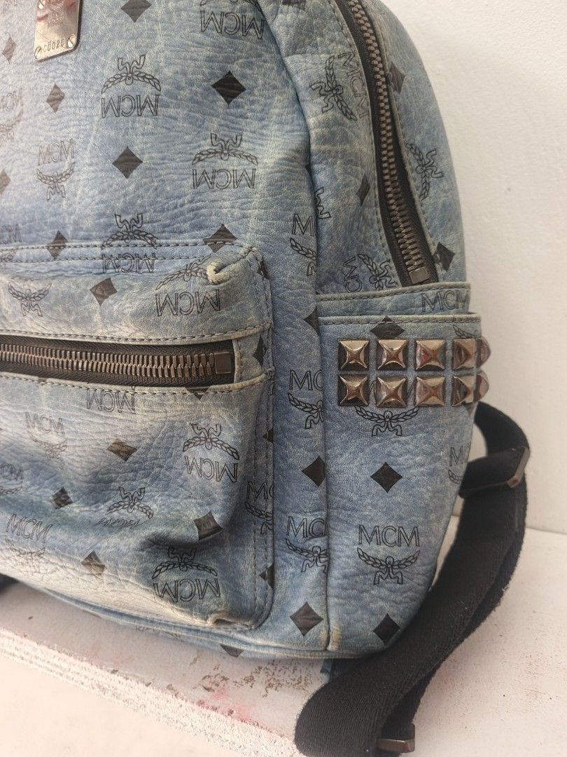 MCM Bagpack Leather (Category: Luxury Bags & Wallets) located in Agoo. Submitted by fitzmatic15 (Listing ID 1410572742, Image 2). Description: MCM Bagpack Leather very good condi see pic issue.