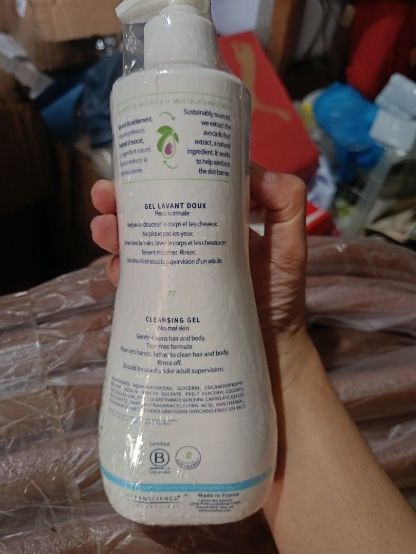 MUSTELA CLEANSING GEL (Category: Bathtub & Bath Accessories) located in Manila. Submitted by aringother24058 (Listing ID 1410574667, Image 2). Description: MUSTELA CLEANSING GEL HAIR AND BODY 899 JNT OR LALAMOVE ONLEE.