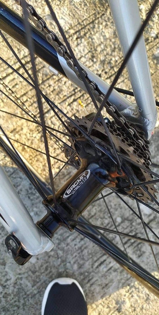 Sagmit Afield Road Bike (Category: Bicycles) located in Mexico. Submitted by youngstone_251e95 (Listing ID 1410620871, Image 2). Description: RB very magaang sagmit, at di masyado nagamit kc busy me sa work BABAE gumagamit at RUSH FOR SALE... 🚲 Message lang po sa presyo ty.