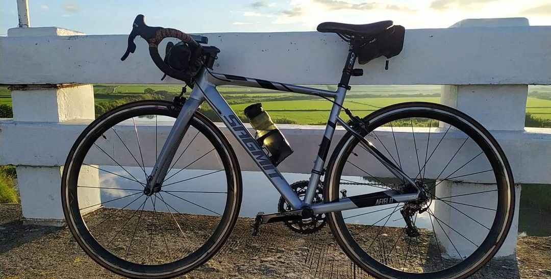 Sagmit Afield Road Bike (Category: Bicycles) located in Mexico. Submitted by youngstone_251e95 (Listing ID 1410620871, Image 1). Description: RB very magaang sagmit, at di masyado nagamit kc busy me sa work BABAE gumagamit at RUSH FOR SALE... 🚲 Message lang po sa presyo ty.