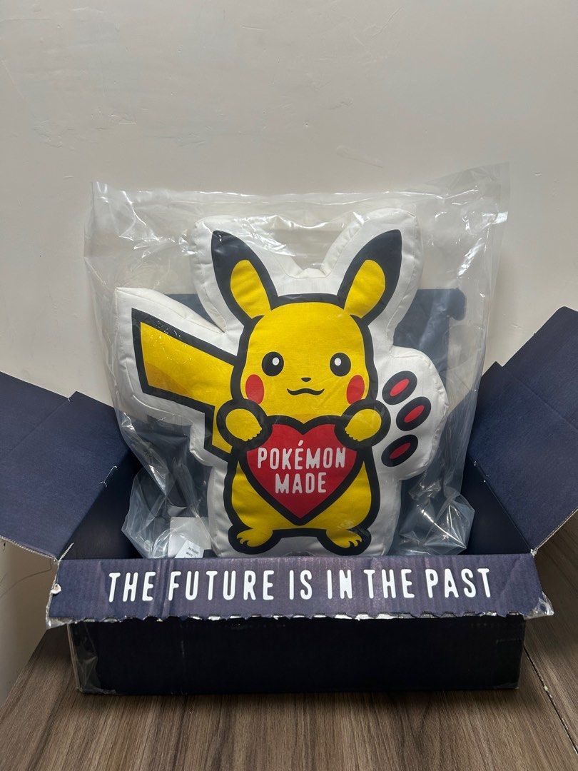 包sf) Human Made Cushion x Pokemon Pikachu Pokemon Made, 興趣及