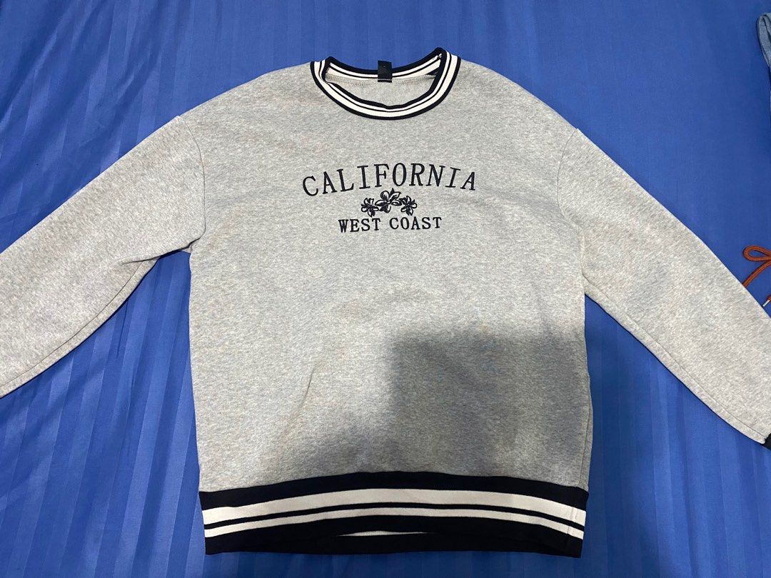 SHEIN Sweatshirt (Category: Coats, Jackets and Outerwear) located in Caloocan City. Submitted by _shellly (Listing ID 1410636930, Image 1). Description: Good as new Used once No flaws.