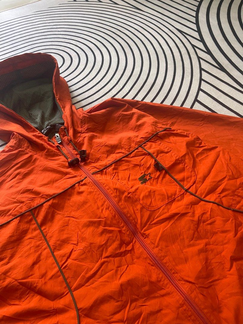 Starter Windbreker (Category: Activewear) located in Besut. Submitted by ijakthrift (Listing ID 1410690464, Image 2). Description: Size: XL (Pit 24.5”, Labuh 29”) Condition: 8/10 (no defect) 🚚 Postage available.