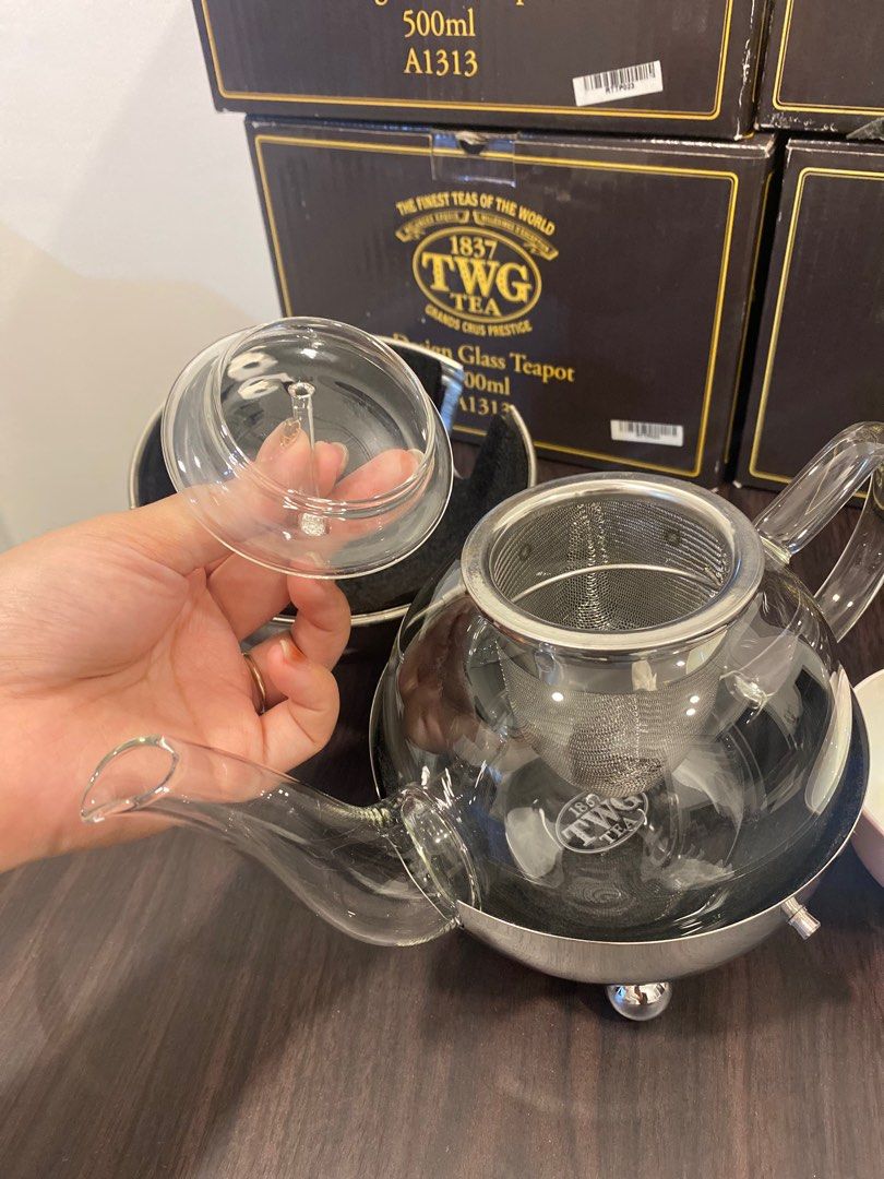 TWG Design Glass Teapot 900ml (Category: Coffee & Tea Tableware) located in Pateros City. Submitted by dendenden15 (Listing ID 1410630609, Image 2). Description: Original Price 19,500 Selling for 50% its price still negotiable .