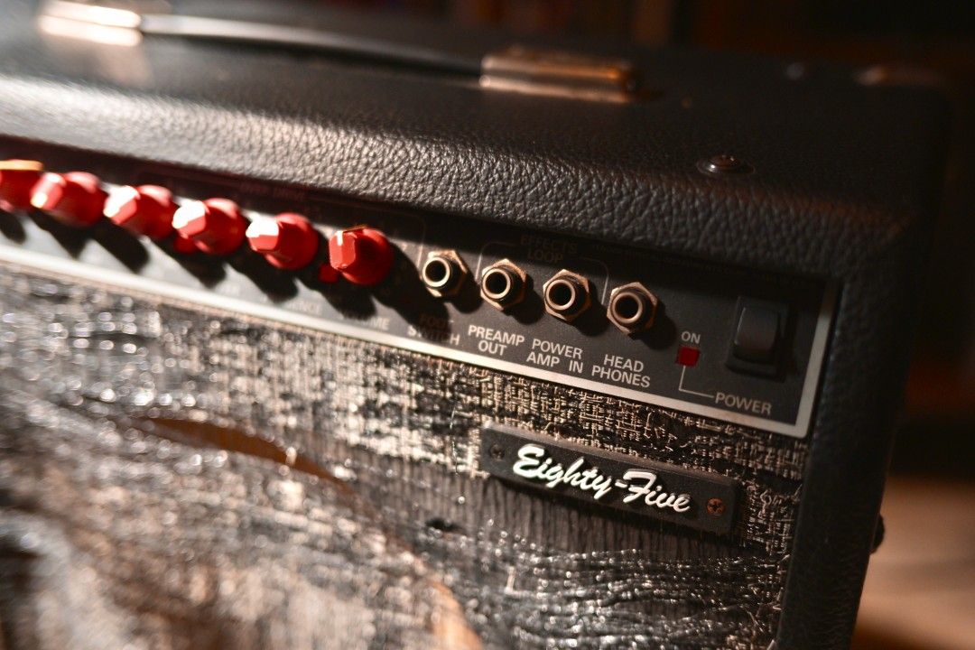 Vintage Fender 85 solid state not tube Fender guitar amplifier (Category: Musical Instruments) located in Manila. Submitted by kenneth.tordesillas (Listing ID 1410630058, Image 3). Description: Excellent working functional amp! Sounds good and everything works! Only used at home. Great cleans, excellent reverb, fantastic distorted sound, lots of input jack functions Famously used by Jonny Greenwood during Radiohead's early days. Only flaw as you 