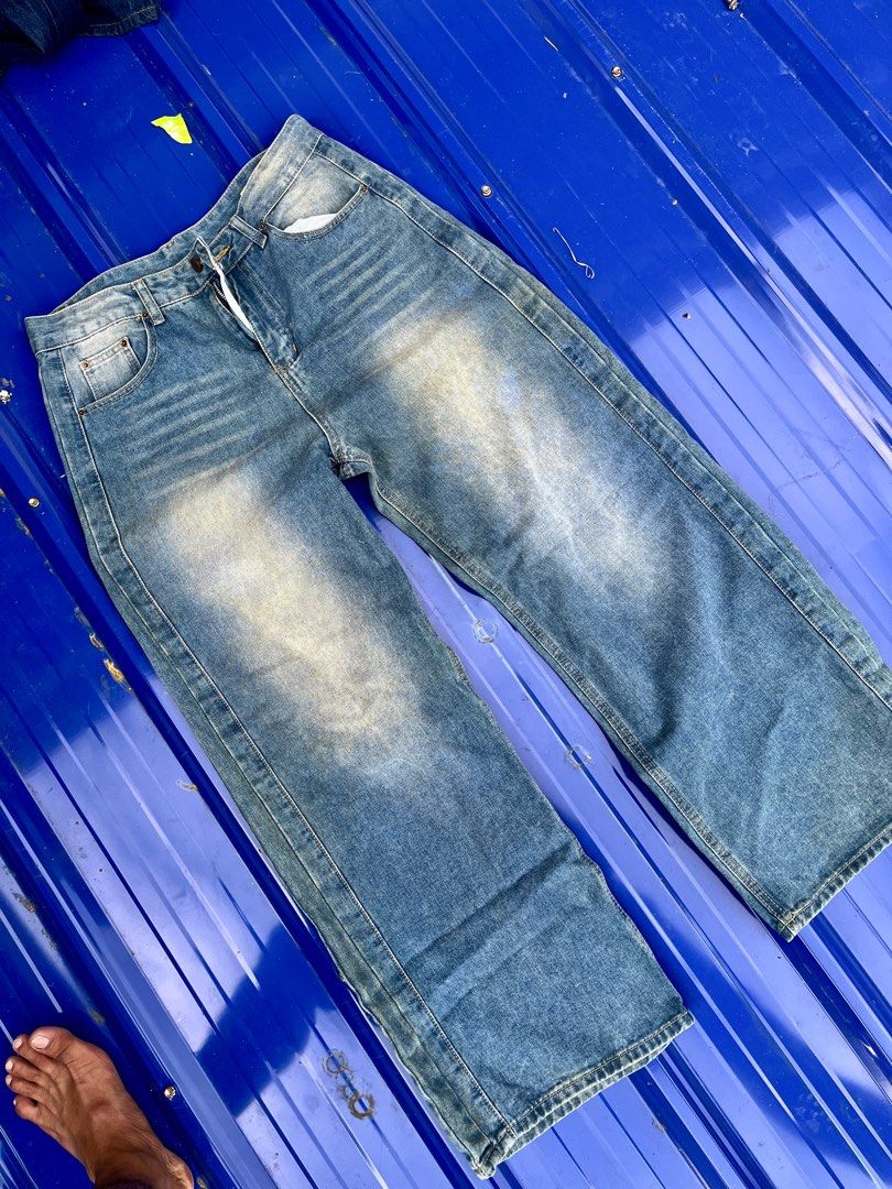 Vintage Mudwashed Retro Baggy Jeans (Category: Jeans) located in Alaminos. Submitted by nangthrithriftlang (Listing ID 1410619122, Image 3). Description: W-33 L-40 600+sf.