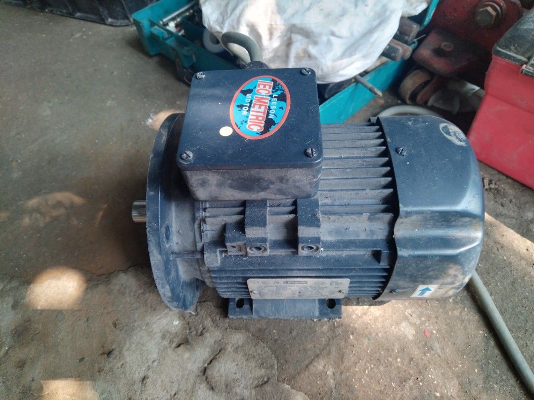 2 hp induction motor 3 phase (Category: Community) located in Pasay City. Submitted by limapmap (Listing ID 1407408721, Image 2). Description: like new no issue.