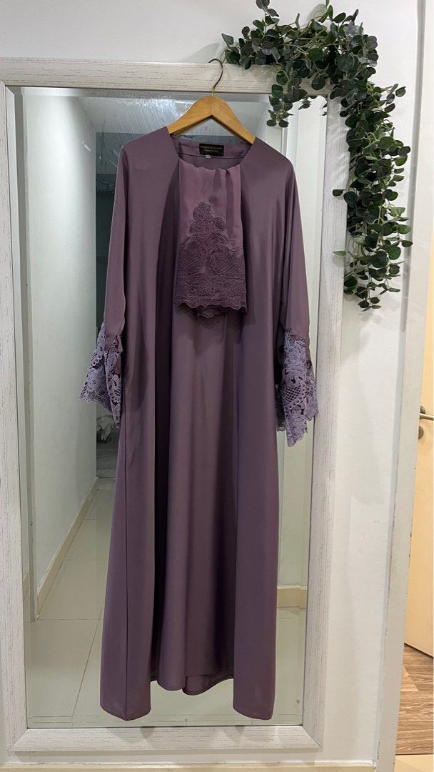 Abaya Dubai in Dusty Purple (Category: Kaftans & Jubahs) located in Kuala Lumpur. Submitted by itsmeqeyla (Listing ID 1407536908, Image 1). Description: .
