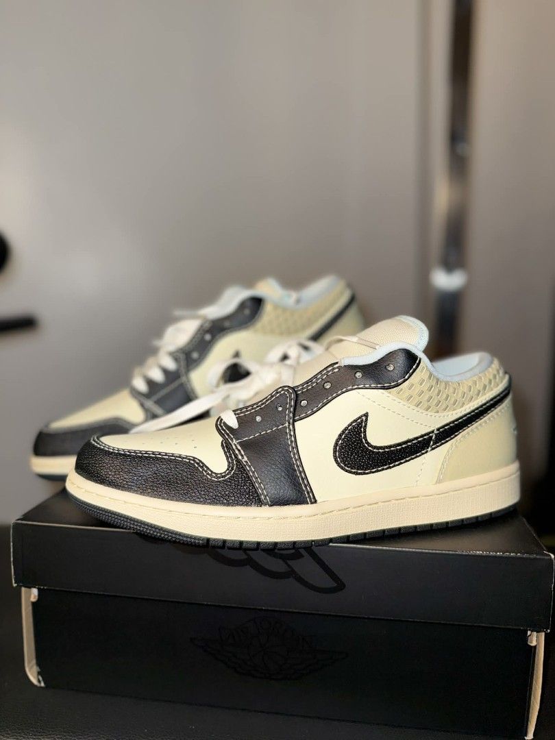 AIR JORDAN 1 LOW SE "COCONUT" (Category: Sneakers) located in Pasay City. Submitted by atoaph (Listing ID 1407561468, Image 1). Description: AIR JORDAN 1 LOW SE “COCONUT” MENS - 10US (28cm) ✅ ORIGINAL ✅ JAPAN RELEASE ✅ BOX FRESH The Air Jordan 1 Low "Coconut Milk/Black" sports a luxurious Coconut Milk body that provides a subtle yet rich backdrop for the contrasting details. The Team Gold paneling adds a touch of opulence, enhancing the sneaker’s