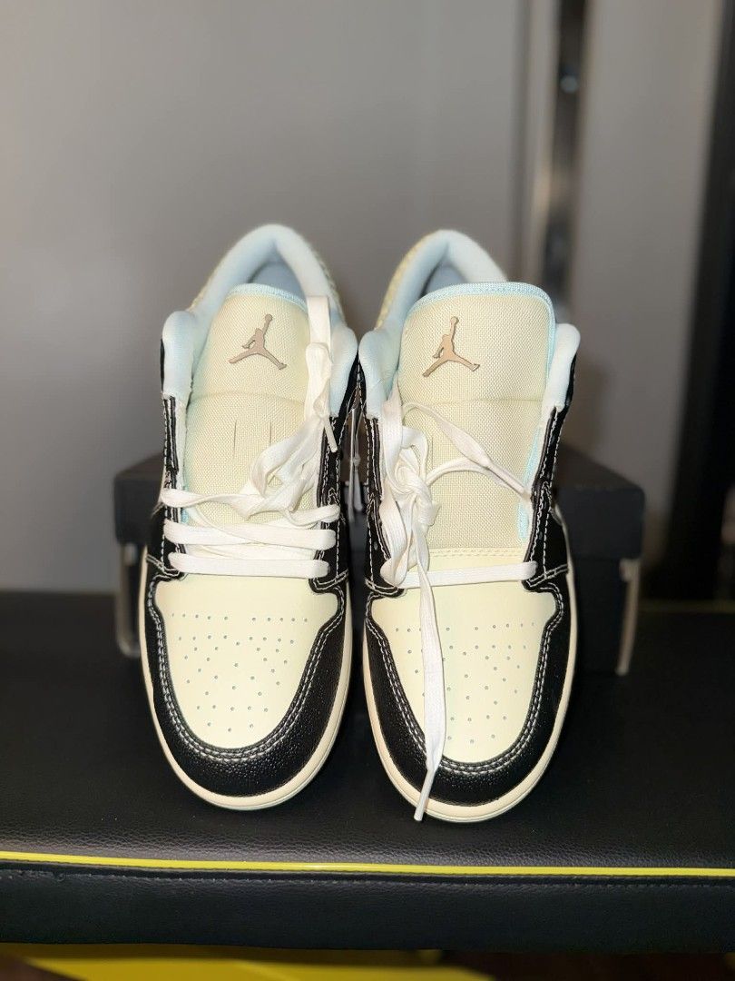 AIR JORDAN 1 LOW SE "COCONUT" (Category: Sneakers) located in Pasay City. Submitted by atoaph (Listing ID 1407561468, Image 3). Description: AIR JORDAN 1 LOW SE “COCONUT” MENS - 10US (28cm) ✅ ORIGINAL ✅ JAPAN RELEASE ✅ BOX FRESH The Air Jordan 1 Low "Coconut Milk/Black" sports a luxurious Coconut Milk body that provides a subtle yet rich backdrop for the contrasting details. The Team Gold paneling adds a touch of opulence, enhancing the sneaker’s