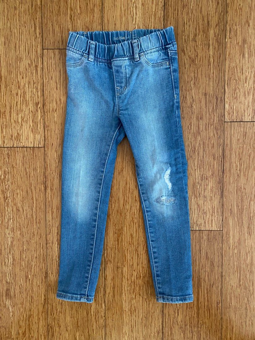 Baby Gap light jeans/pants - 5yrs (Category: Babies & Kids Fashion) located in Quezon City. Submitted by ckllim (Listing ID 1407567042, Image 1). Description: .