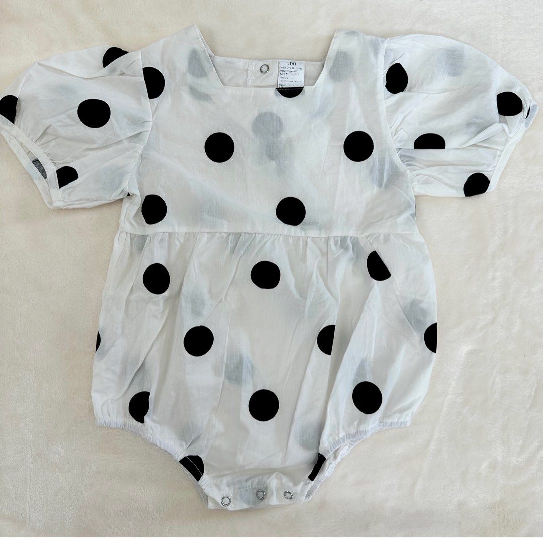 Baby Girl Romper (Category: Babies & Kids Fashion) located in Santa Rosa. Submitted by inasantos (Listing ID 1407411241, Image 1). Description: Baby Girl Romper Size 100/18-24 mos New/No tag.