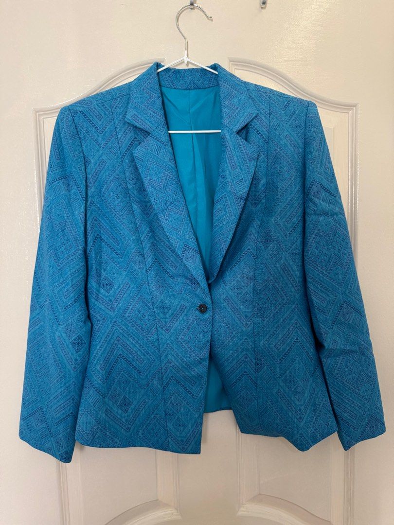 Blue Patterned Blazer - Medium (Category: Coats, Jackets and Outerwear) located in Cavite. Submitted by cielinesid (Listing ID 1407493145, Image 1). Description: - Stylish blue blazer - Unique patterned design - Single-button closure - Vibrant blue lining - Size: Medium (38" bust, 32" waist).