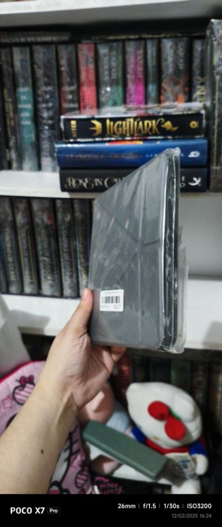 Case / Sleep cover for Kobo Libra 2 (Category: Cases & Sleeves) located in Paranaque City. Submitted by kayescollection1 (Listing ID 1407559038, Image 2). Description: Case / Sleep cover for Kobo Libra 2 - never use - extra case/sleep cover RFS: I prefer using clear case. Decluttering..