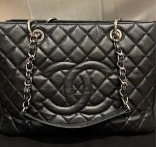 (Category: ) located in . Submitted by stylecove (Listing ID 1407551478, Image 1). Description: .