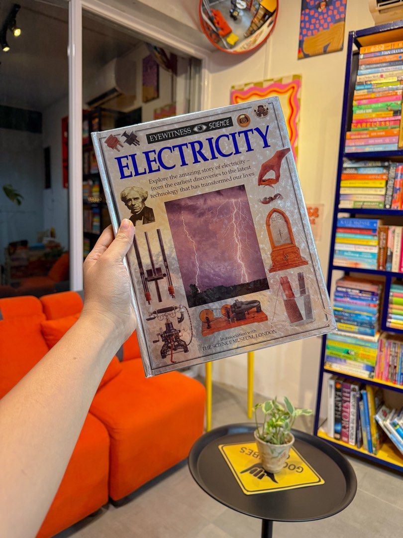 DK Reference / Eyewitness Guides / Educational Books (Category: Textbooks) located in Orani. Submitted by dohertytt (Listing ID 1407507511, Image 1). Description: ₱220 each.
