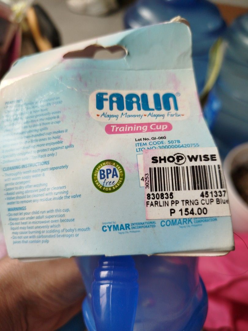 Farlin PP Training Cup - Blue (Category: Breastfeeding & Bottle Feeding) located in San Pedro. Submitted by ey_shoppe (Listing ID 1407389954, Image 1). Description: - Farlin PP Training Cup in blue - Features a cute whale design - Easy-grip handles - BPA-free - Designed to prevent spills - Helps train your child to drink from a cup - Original price: ₱154.00.