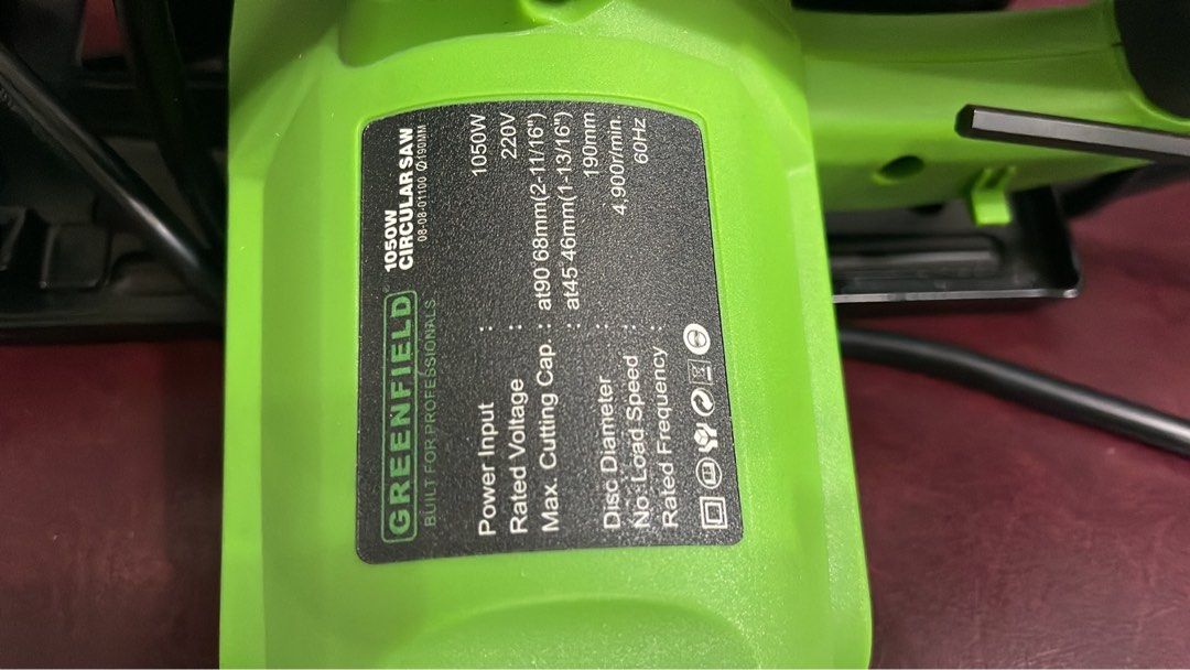 Greenfield 1050W Circular Saw (Category: Construction Tools & Equipment) located in Lupao. Submitted by jennylynda42204 (Listing ID 1407386544, Image 3). Description: Sale di pa po nagamit,inopen lang box to check item Greenfield 1050W circular saw. Features a 190mm blade with a 6,000 RPM speed. Includes a user manual and comes in its original box. The saw has a green and gray color scheme. It has a power input of 1050W and a rated voltage of 220