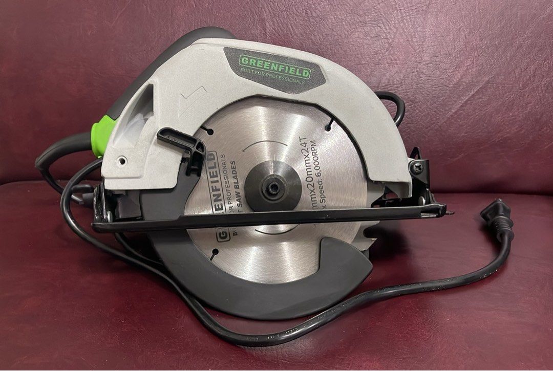 Greenfield 1050W Circular Saw (Category: Construction Tools & Equipment) located in Lupao. Submitted by jennylynda42204 (Listing ID 1407386544, Image 2). Description: Sale di pa po nagamit,inopen lang box to check item Greenfield 1050W circular saw. Features a 190mm blade with a 6,000 RPM speed. Includes a user manual and comes in its original box. The saw has a green and gray color scheme. It has a power input of 1050W and a rated voltage of 220