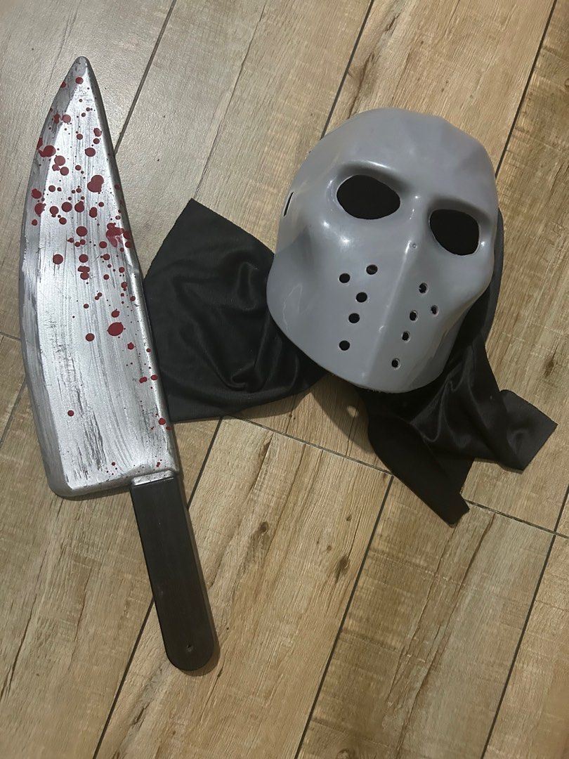 Halloween Costume Mask and Knife (Category: Occasions & Party Supplies) located in Paranaque City. Submitted by zac.sei (Listing ID 1407424425, Image 1). Description: used but in good condition made of plastic materials only.