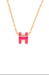 (Category: ) located in . Submitted by vipcloset (Listing ID 1407493442, Image 1). Description: .