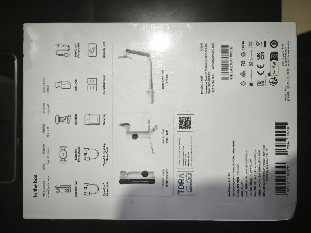 Insta 360 Flow Creator Kit - White (Category: Gimbals & Stabilizers ) located in Manila. Submitted by abglosa (Listing ID 1407469197, Image 3). Description: opened but never used with warranty rfs extra stabilizer.
