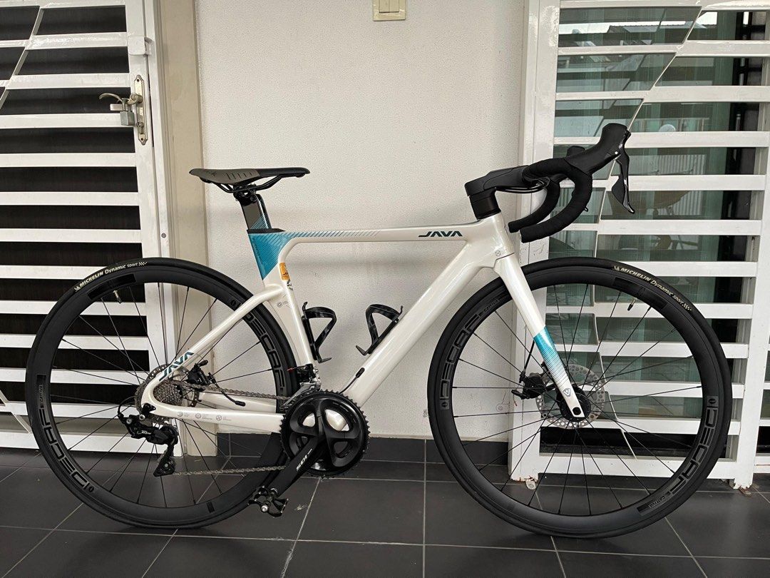 JAVA Fuoco Disc Road Bike with Shimano 105, Sports Equipment, Bicycles ...