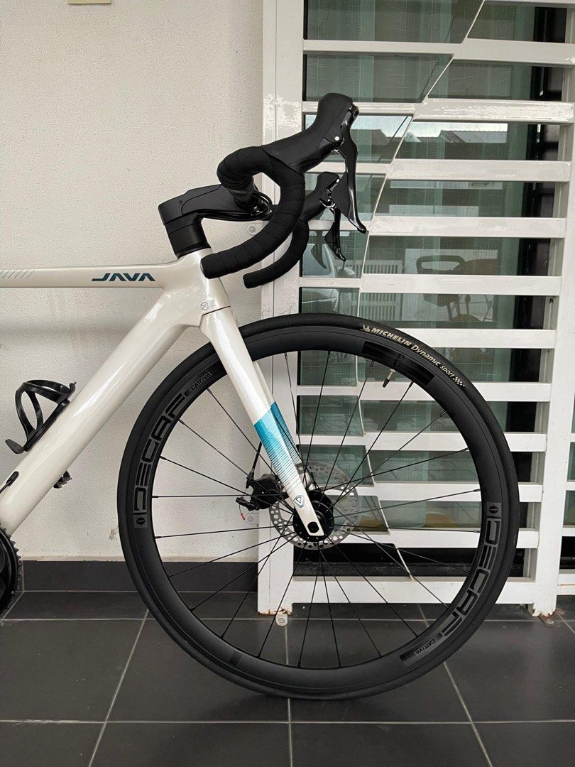 JAVA Fuoco Disc Road Bike with Shimano 105, Sports Equipment, Bicycles ...