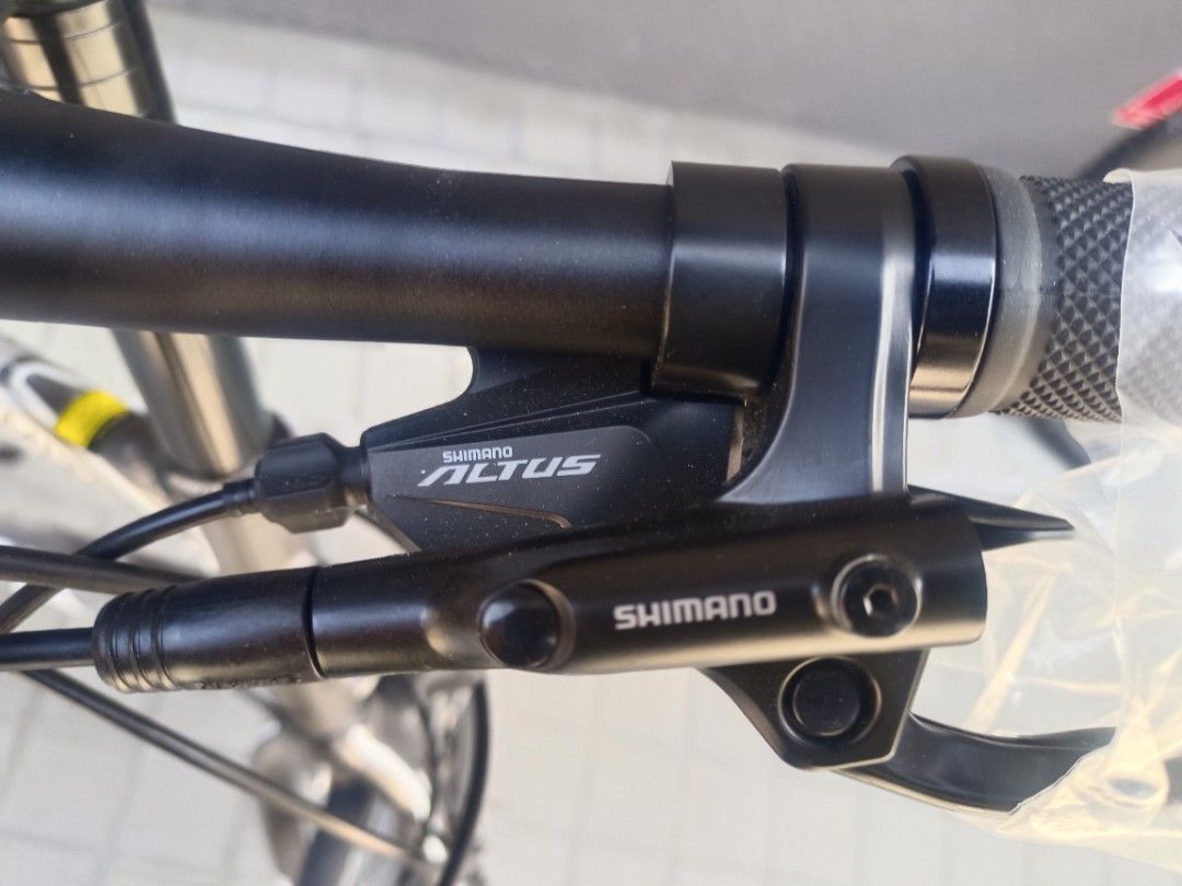 Java Limted cl pro （分類：單車）位於 Hong Kong。 由 tkobike09943194 提交（商品編號 1407395535，圖片 3）。簡介： Java Limted cl灰色平把小輪徑 前後油壓碟剎 2X9speed 破風輪組 將軍澳單車 📍將軍澳寶康路105-107號 香港單車館公園G51號舖 Shop G51Hong Kong Velodrome, 105 Po Hong Road, Tseung Kwan O （港鐵坑口站B出口 MTR Hang Hau Station Exit B） 將軍澳車單車館單車專門店 Tel 94580998 有全新摺山地車公路車摺車 出售 全新 單車公路車山地車摺車出售 另有單車出租及單車儲存服務單車倉 #將軍澳單車 #單車倉 #租單車。