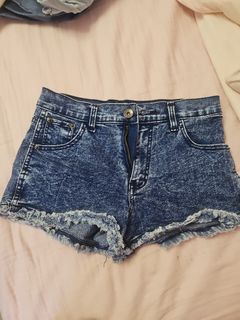 (Category: ) located in . Submitted by charturex (Listing ID 1407407771, Image 1). Description: .
