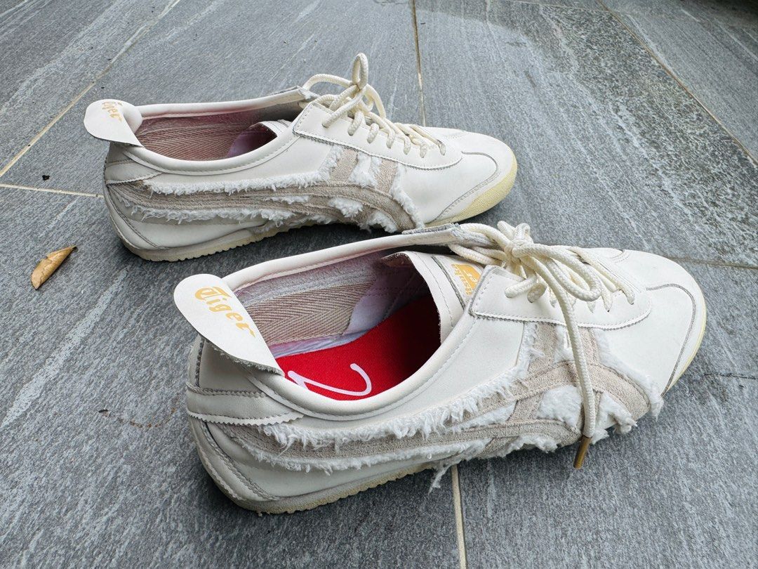 Limited Edition Onitsuka Tiger Mexico 66 Cream Sneakers Size USA 7.5 (Category: Sneakers) located in Singapore. Submitted by billteh (Listing ID 1407438483, Image 3). Description: Limited Edition Cream-colored Onitsuka Year of the Tiger Design, US Size 7.5.