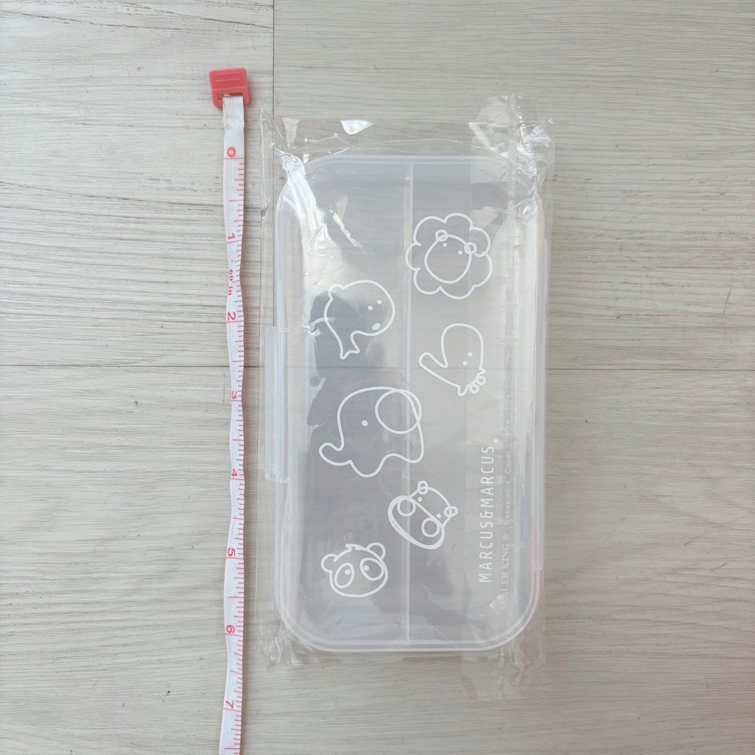 Marcus & Marcus Utensils Case (5.5x3in) (Category: Weaning & Toddler Feeding) located in Paranaque City. Submitted by decluttering.diva (Listing ID 1407428264, Image 1). Description: Marcus & Marcus Utensils Case (5.5x3in).