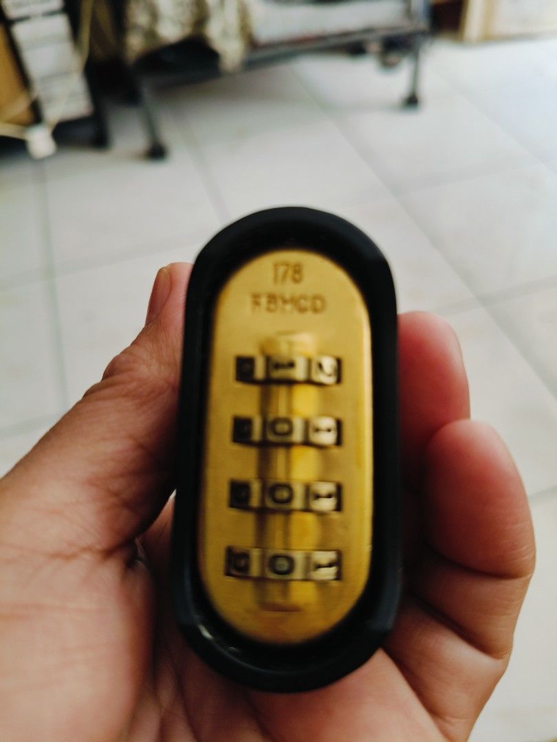 Master Lock Combination Padlock (Category: Locks, Doors & Gates) located in Marikina City. Submitted by lorence11 (Listing ID 1407552344, Image 2). Description: MASTERLOCK 178 BLK FOR SALE PER PC.DETAILS CALL OR TX 09915139470.