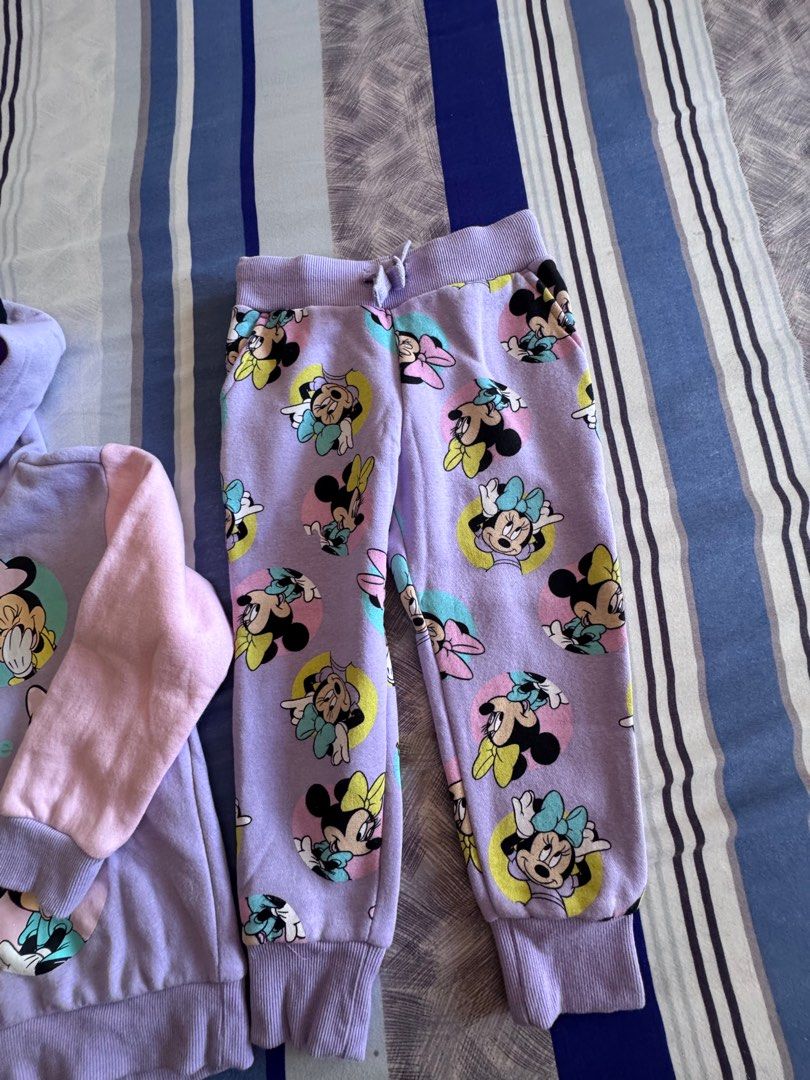 Minnie Mouse Hoodie and Pants Set (Category: Babies & Kids Fashion) located in Legazpi City. Submitted by mechan88 (Listing ID 1407382440, Image 3). Description: - Adorable Minnie Mouse hoodie and pants set. - Hoodie features a colorful Minnie Mouse design. - Hood includes Minnie Mouse ears and a bow. - Pants have an all-over Minnie Mouse print. - Perfect for your little one! -Size 4 .