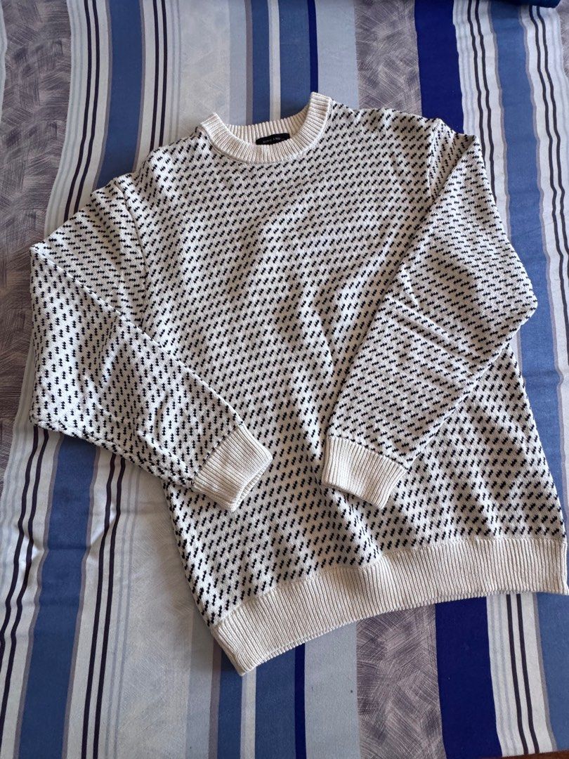 Niko and... Collegiate Pacific Sweater (Category: Coats, Jackets and Outerwear) located in Legazpi City. Submitted by mechan88 (Listing ID 1407383956, Image 2). Description: - Cream-colored sweater - Black geometric pattern - "Collegiate Pacific Gardena CA" text on front - Size: M - Ribbed neckline, cuffs, and hem - Comfortable and stylish.