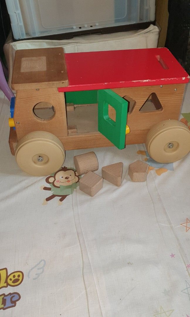 ride on wooden car shape sorter (Category: Kids Toys) located in Quezon City. Submitted by krmariam13 (Listing ID 1407492878, Image 3). Description: .