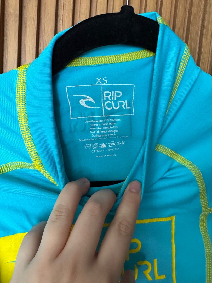 Ripcurl Light Blue Long Sleeves Rashguard (Category: Activewear) located in Makati City. Submitted by kytriestosell (Listing ID 1407438838, Image 2). Description: - brand new. Comes with tag.