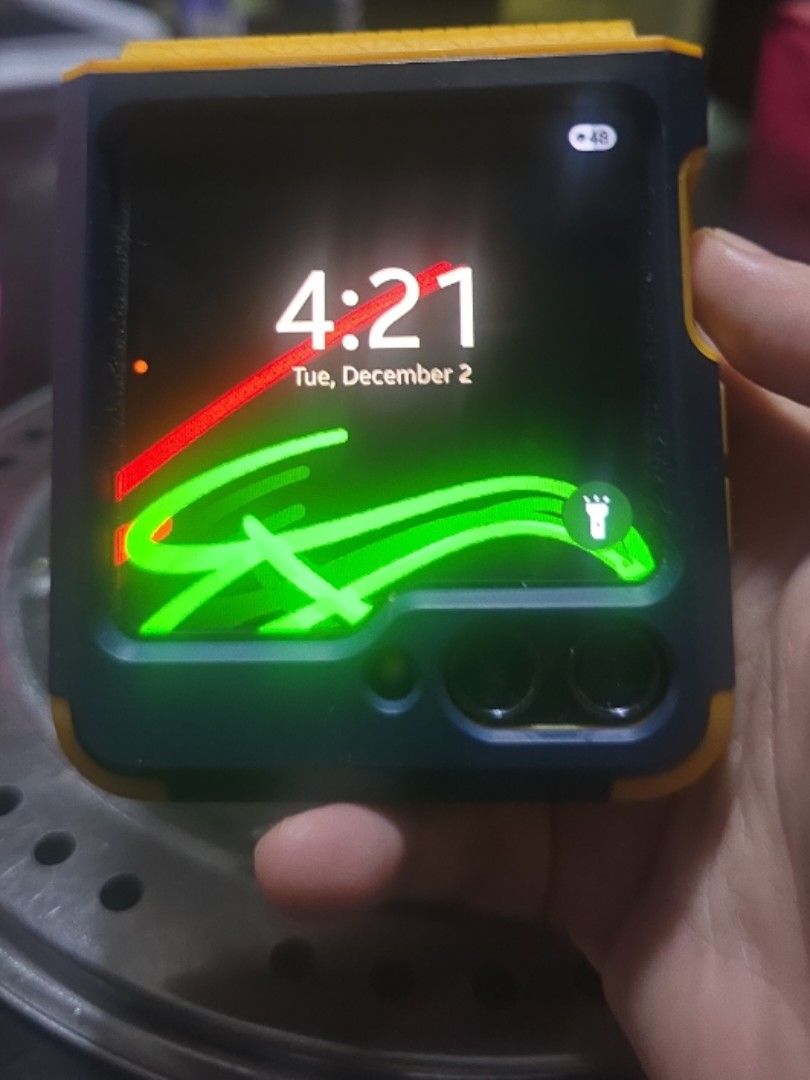Samsung z flip 5 256gb (Category: Samsung) located in San Pedro. Submitted by oabuscobus (Listing ID 1407459766, Image 1). Description: selling my zflip 5, for screen replacement na po siya. bought a new phone already kaya di ko na pina replace ung screen. no other issues..