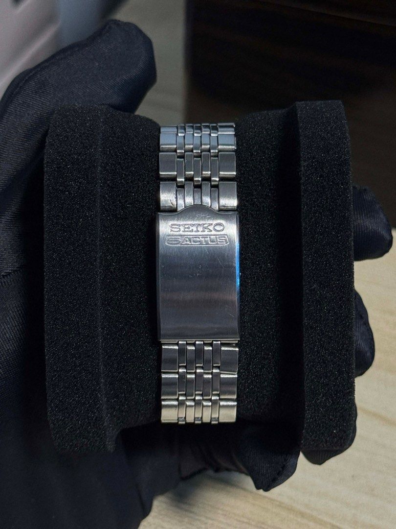 Seiko Actus (Category: Men's Watches) located in Caloocan City. Submitted by decluttervette (Listing ID 1407539509, Image 3). Description: Vintage Seiko 5 Actus 7019-7060 – Circa 1975 Model: Seiko 5 Actus 7019-7060 Year: Circa 1975 Movement: Automatic Seiko Cal. 7019 (21 jewels) Case: 36mm stainless steel Dial: Dark sunburst with applied indices Crystal: Acrylic Bracelet: Original Seiko stainless steel Features: Day-date complication (Kanji & Eng