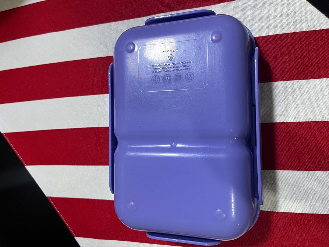 Smiggle Lunchbox (Category: Other Babies Going Out Needs) located in Quezon City. Submitted by littleparties (Listing ID 1407389079, Image 3). Description: .