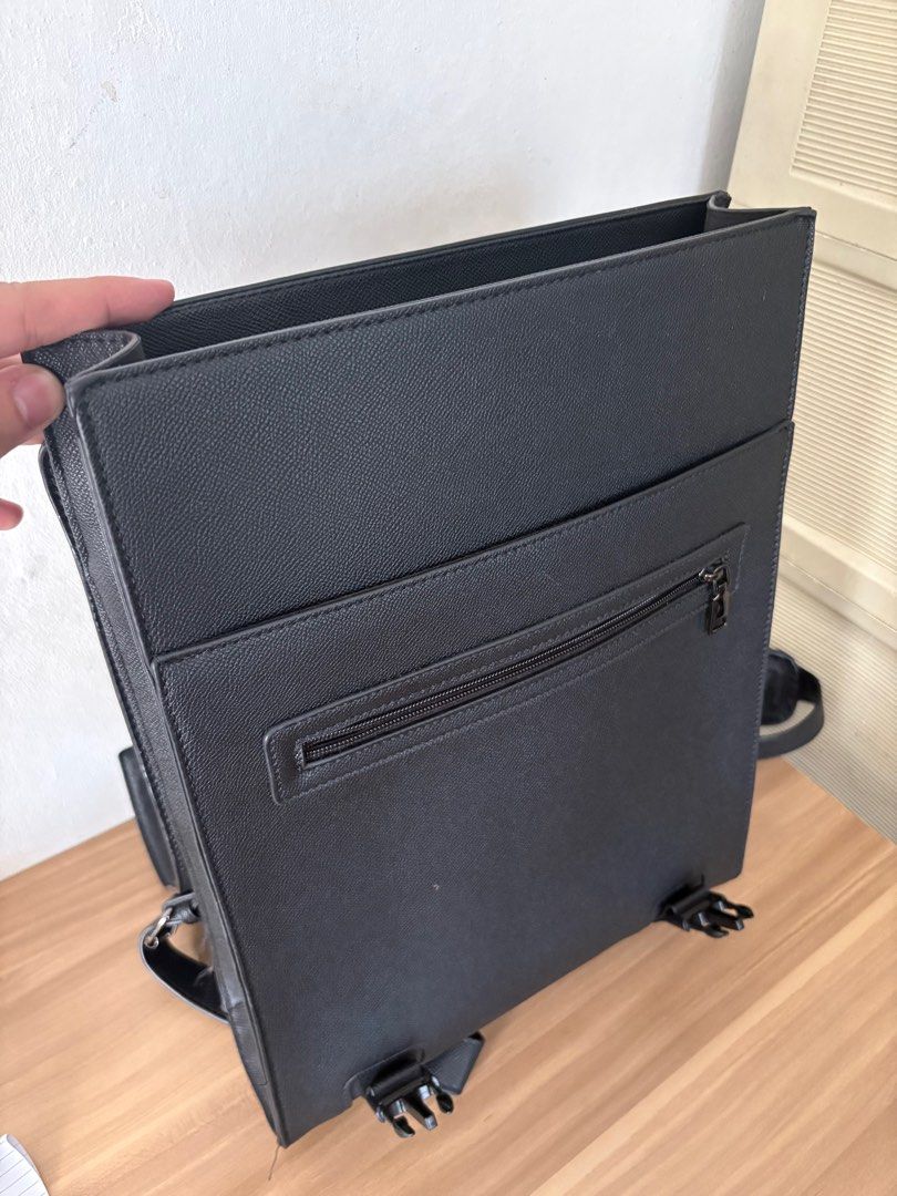 Straightforward DVL Wabi Backpack - Black (Category: Backpacks) located in Las Pinas. Submitted by pete210 (Listing ID 1407417690, Image 2). Description: STRAIGHTFORWARD DVL Wabi Backpack❗️ 2000❗️ Bought a month ago❗️ No issues❗️ Rfs: need a bigger bag Black backpack from Straightforward features a sleek, minimalist design. .