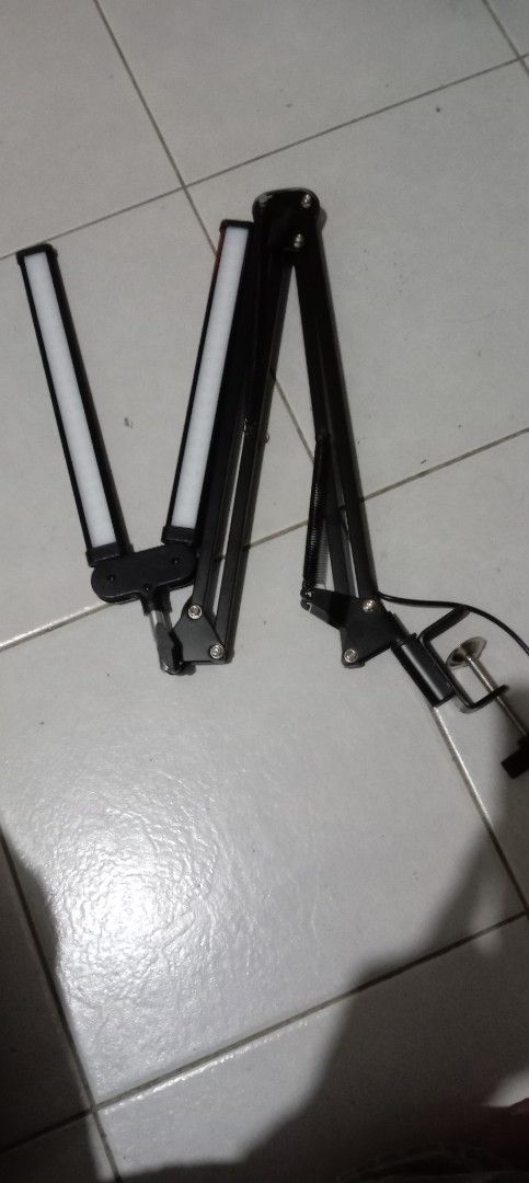 Table lamp (Category: Lighting) located in Singapore. Submitted by smiley2u (Listing ID 1407503213, Image 2). Description: Good condition .
